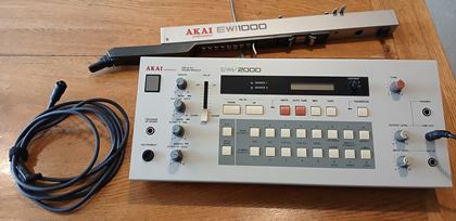 Akai-EWV2000